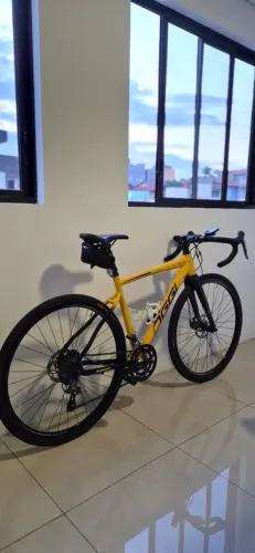 Bicicleta Oggi 700 Velloce Claris 2024 ( TODOS ACESSÓRIOS )