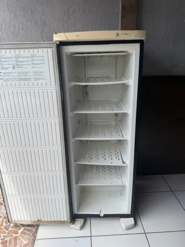 Vendo freezer 