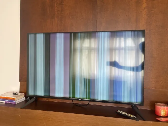 TV HQ 50? TELA QUEIMADA