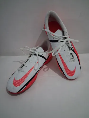 Chuteira futsal Nike Phantom Gt tam 42