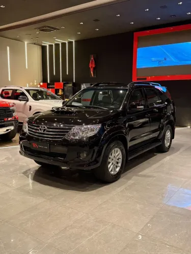 Toyota Hilux SW4 SRV D4-d 4X4 3.0 TDI Dies. AUT 2014