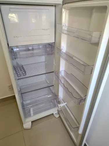 Geladeira Electrolux Frost Free RFE39