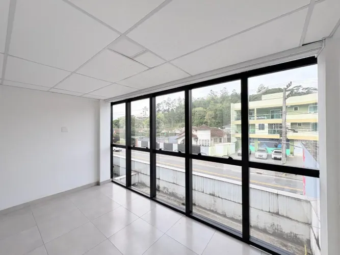 Andar / Sala comercial para alugar, 250 m² - Garcia - Blumenau/SC