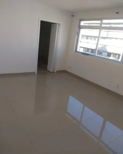 Apto Locação - 01 suite com ar condicionado, lavabo, sala iluminada, 01 vaga e area de ser