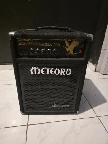 Amplificador Combo para Baixo Meteoro Star Black 130W 12", em excelente estado pouco uso