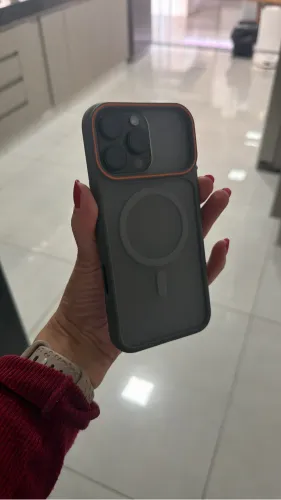 Vendo iPhone 16 pro Max 
