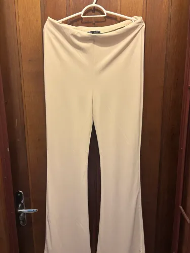 Calça Zara flair 