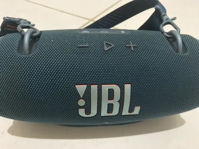 Caixinha JBL 