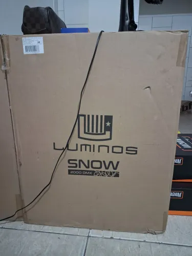 Maquina de Neve Snow 2000w DMX LUMINOS