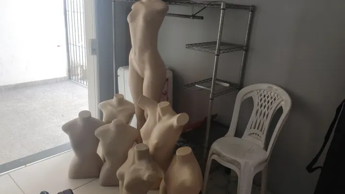 Manequins usados porém bem conservados