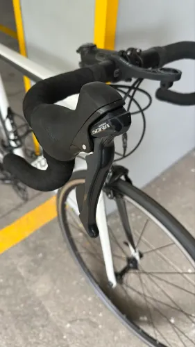 Bicicleta speed Cannondale Caad Optimo