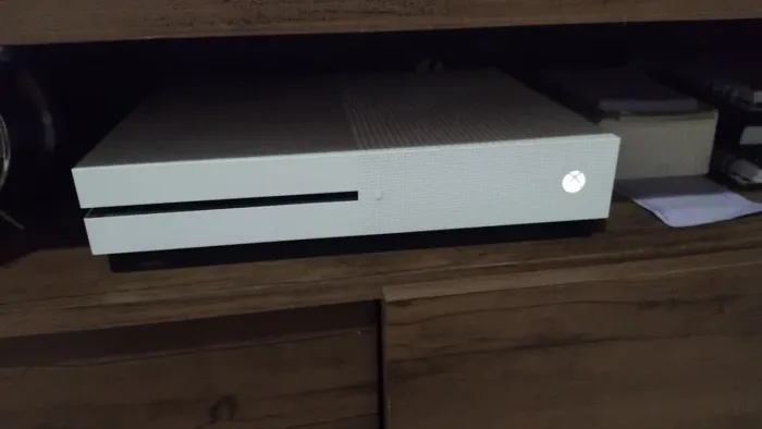 Xbox One S + 2 Controles Originais + Caixa Original