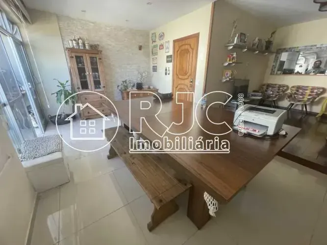 Conforto, praticidade e qualidade de vida te esperam neste lindo apartamento!