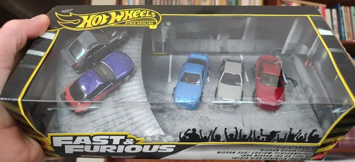 Hot Wheels Fast and Furious Tokio - Velozes e Furiosos Diorama Display