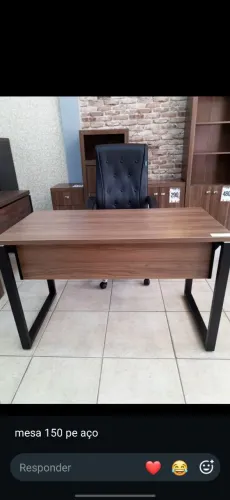Mesa de Escritório pé de aço