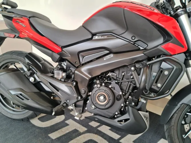 Bajaj DOMINAR 400 