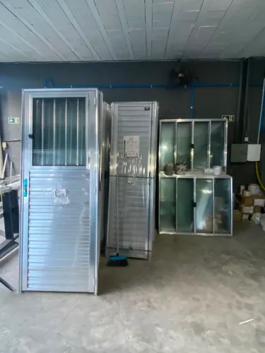 PORTAS E JANELAS DE ALUMÍNIO A PARTIR DE R$210,00 - DIRETO DA FÁBRICA
