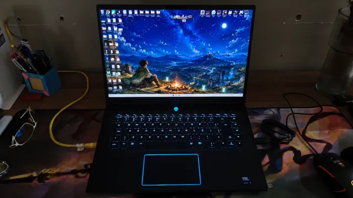 Alienware m16 r2 