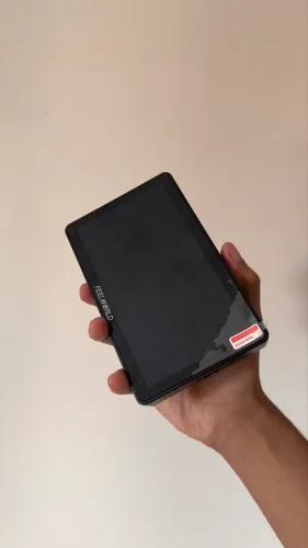 Desapego de equipamento: Feelworld F6 Plus Touch + bateria + acessórios.