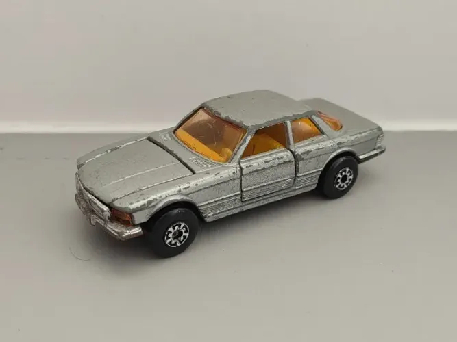 Mercedes 350 SLC Matchbox Superkings 1/43 Imbrima raridade