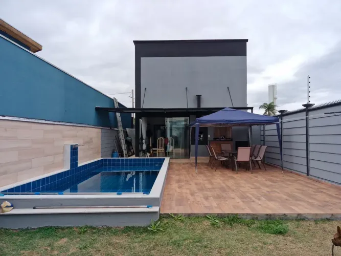 Casa 3 Suítes com Piscina e Energia Solar | 350m² Terreno | Bosque Manacás SJC