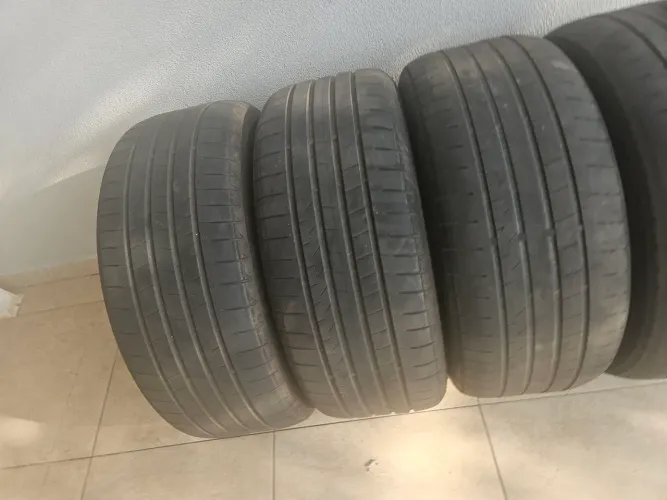 Pneus 255/50/20
