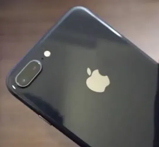 IPHONE 8 PLUS