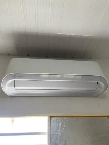 Vende se central de ar inverter Electrolux de 12 mil btus 