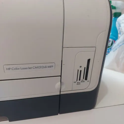 Impressora HP Laserjet CMI1312nfi MFP