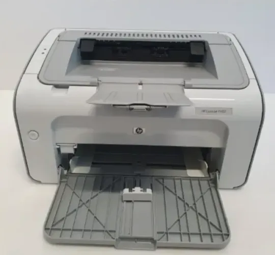 Impressora Laser HP P1102 Branca/Cinza, garantia, sem marcas de uso, toner novo e cabos