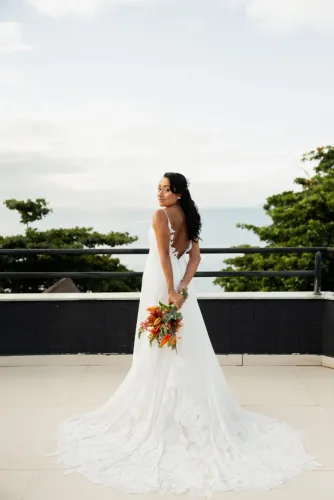Vestido de noiva modelo sereia com calda rendada