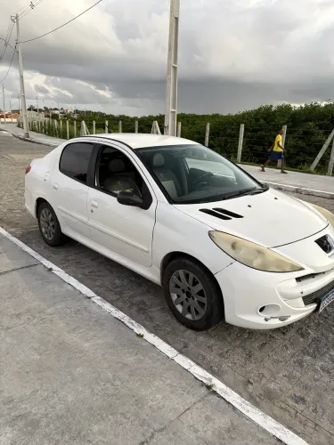 Peugeot 207 Sedan Active 1.4 Flex 8V 4P 2014