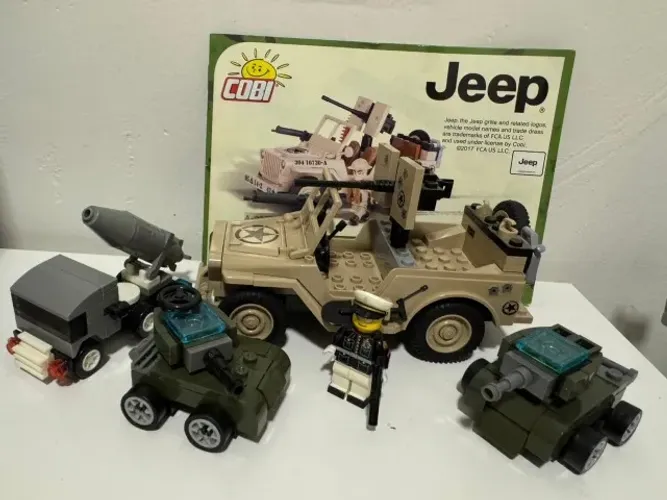 lego Veículo Blindado Jeep COBI - Blocos de montar 