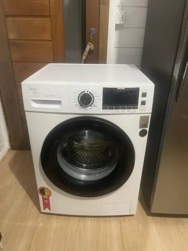 Máquina de lavar roupas 11 kg inverter Midea novinha Entrego  (obs não é lava e seca ) 