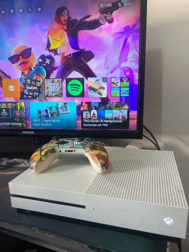 Xbox One S 1TB - Excelente Estado + Controle Personalizado GTA V!