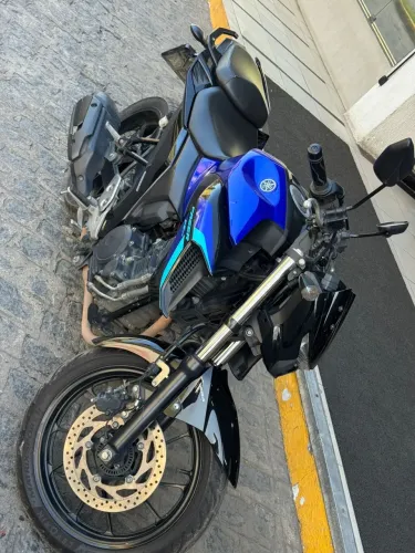 MOTO YAMAHA FAZER 250cc AZUL 