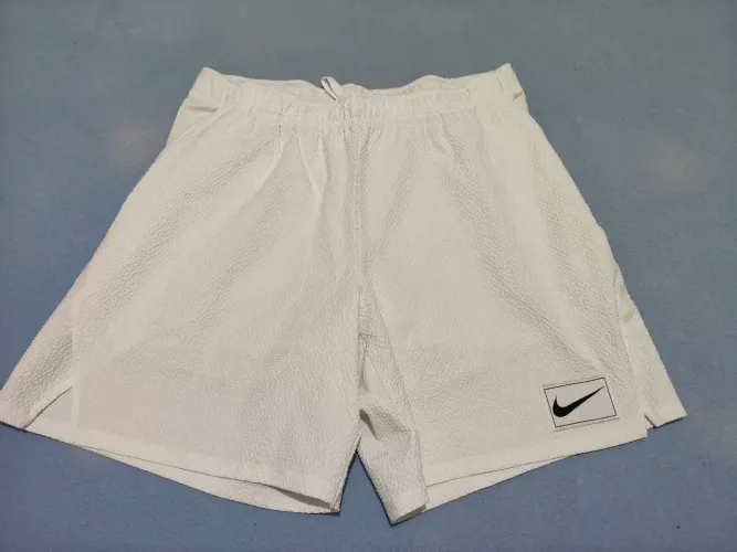Short Nike Court Branco (Tam. P)