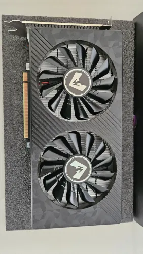 Radeon RX 590 8gb (1 mes de uso)