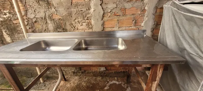 Vendo uma pia de duas Cuba inox