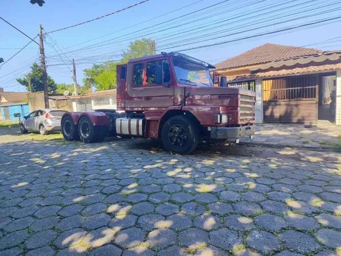 Scania 142 V8