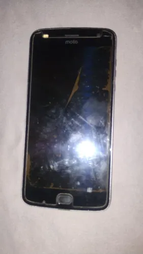 VT/ celular moto Z play 2 tela ruim pra concertar ou tira peças 120 pra conversar 