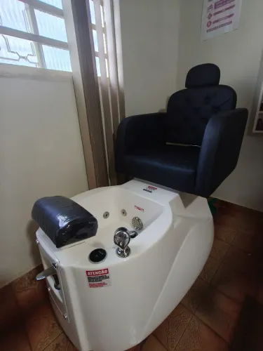 Banheira de Spa para os Pés com Poltrona - Ideal para Salão de Unhas e Pedicure