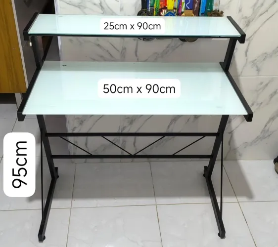 Mesa de vidro para computador ou notebook