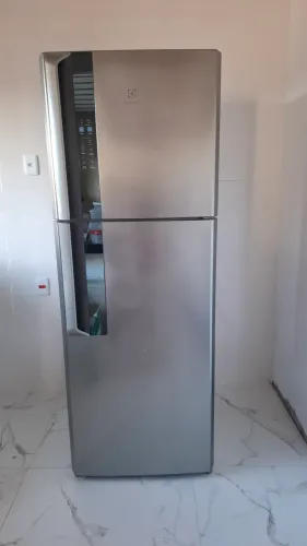 Geladeira Eletrolux df56s