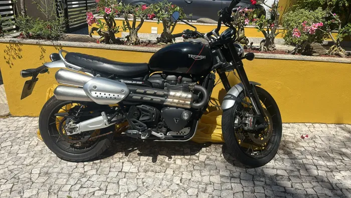 TRIUMPH SCRAMBLER 1200cc