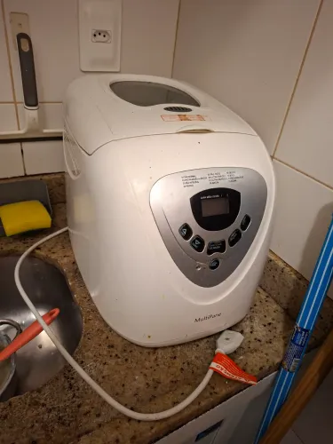 Máquina de pão Britânia