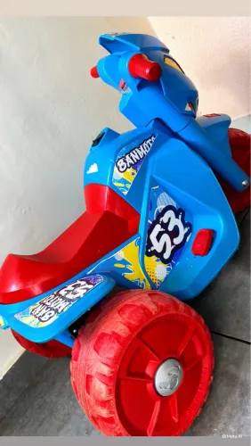 Moto elétrica infantil