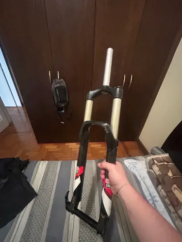 Suspensão rockshox sektor SL 160mm aro 26