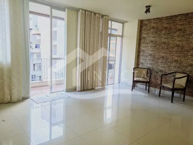 MARAVIHOSO ORIGINAL TRÊS QUARTOS COM UMA ENORME VARANDA!!!! 2 VAGAS