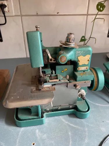 máquina de costura Overlock semi-industrial portátil, modelo GN1-6D